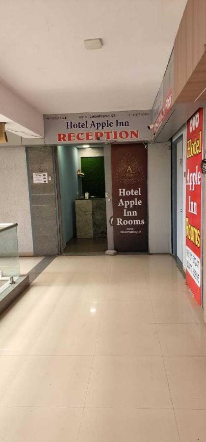 Oyo Hotel Apple Inn スーラト エクステリア 写真