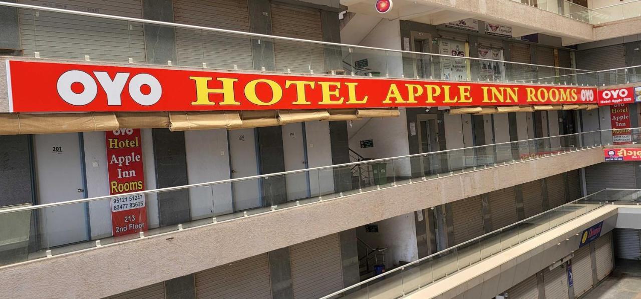 Oyo Hotel Apple Inn スーラト エクステリア 写真